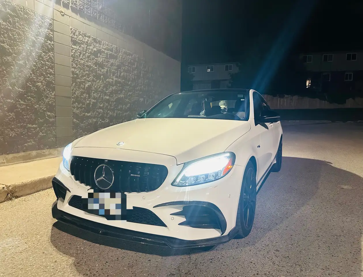Mercedes-Benz C-Class снимка Mercedes-Benz C-Class