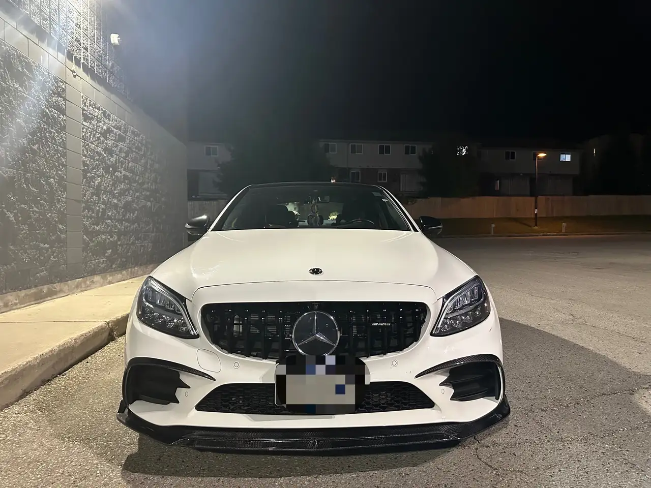 Mercedes-Benz C-Class снимка Mercedes-Benz C-Class