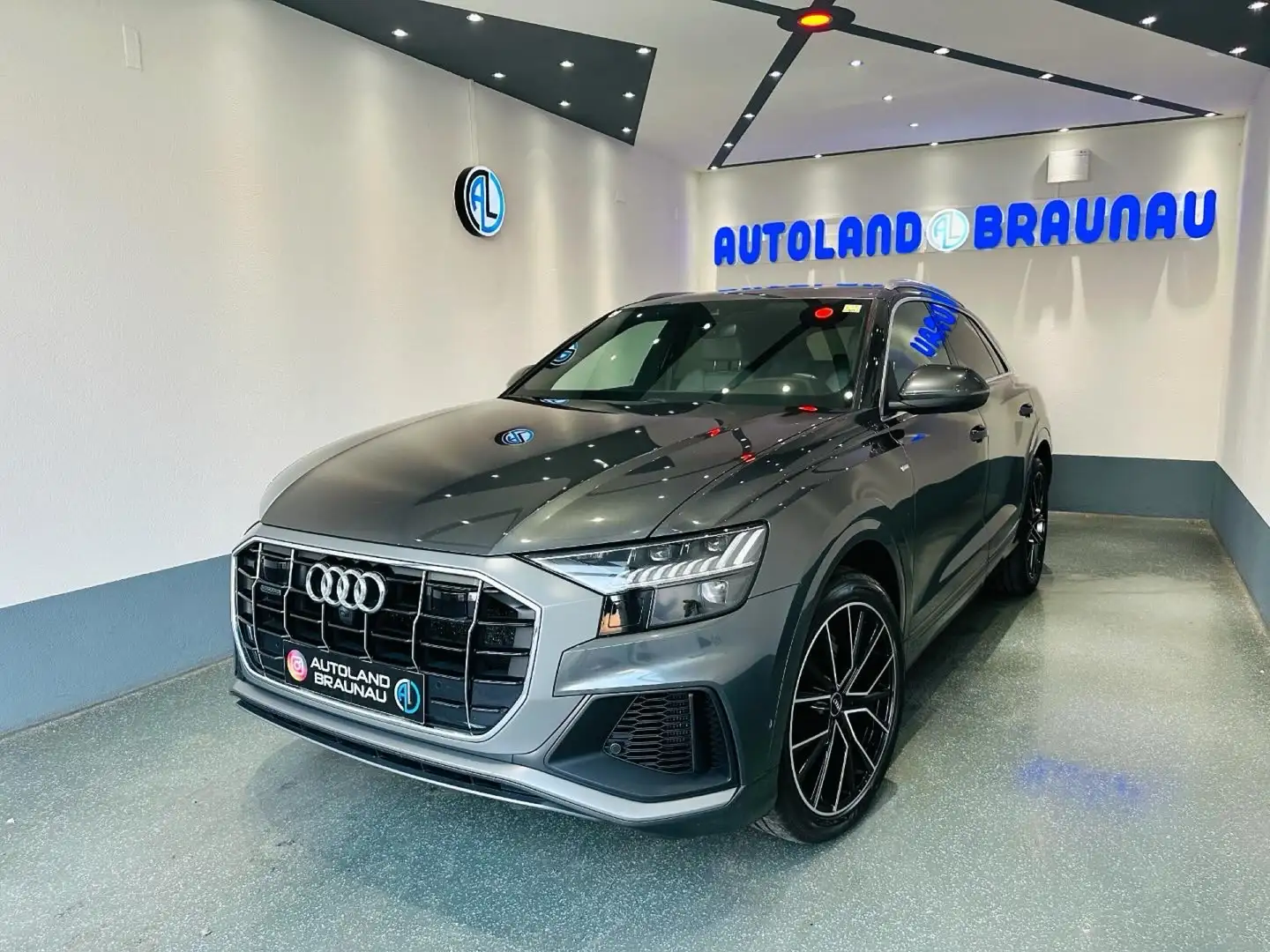 Audi Q8 50 MHEV TDI quattro Tiptronic Grau - 1