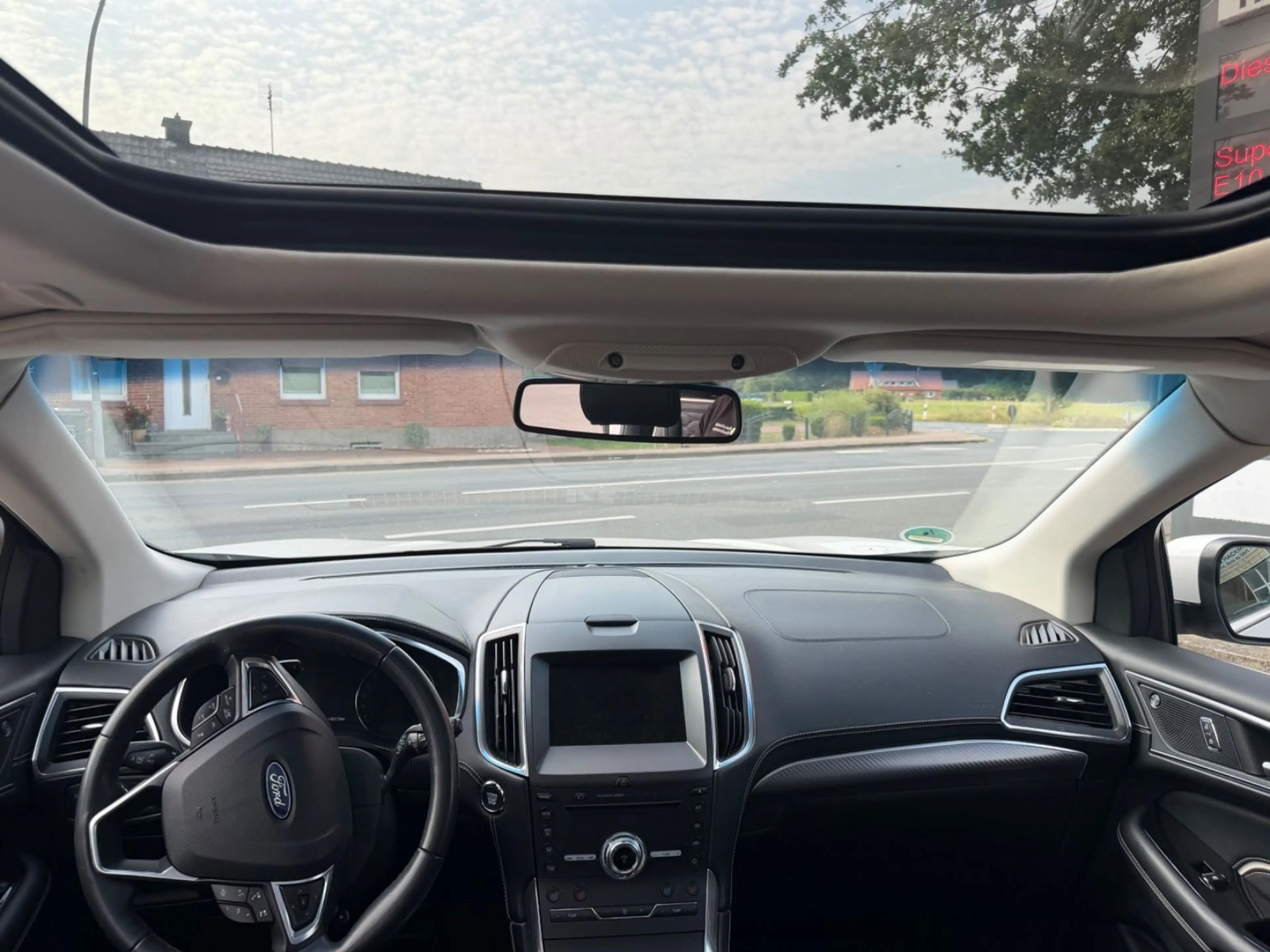 Ford Edge Vignale 4x4 Pano+AHK+Sthzg.+1.Hd+LED+RFK — photo 2