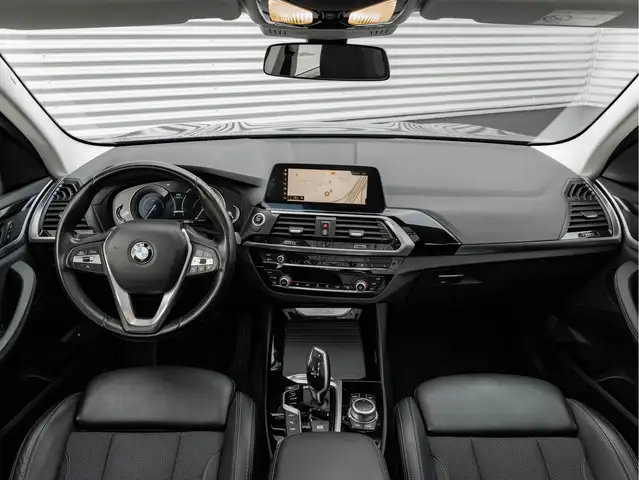 BMW X3 view 18