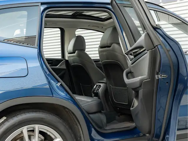 BMW X3 view 27