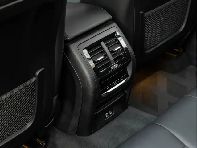 BMW X3 view 26
