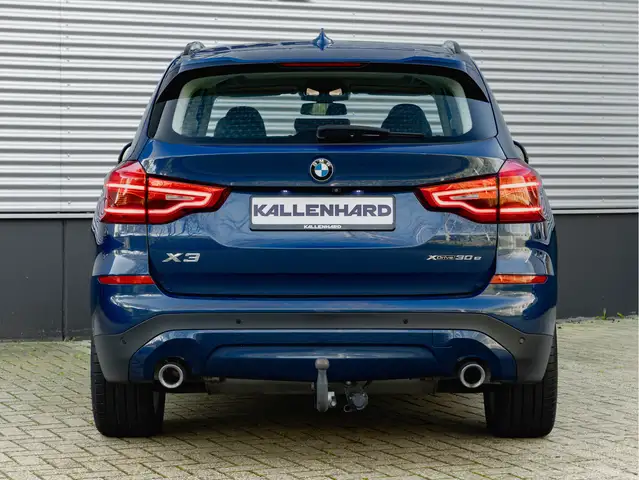 BMW X3 view 6