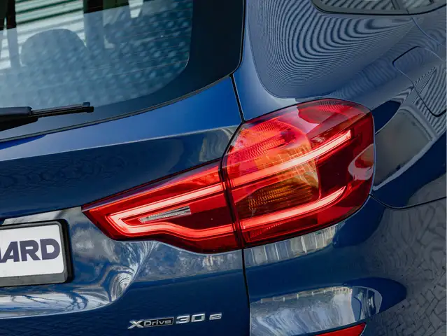BMW X3 view 13