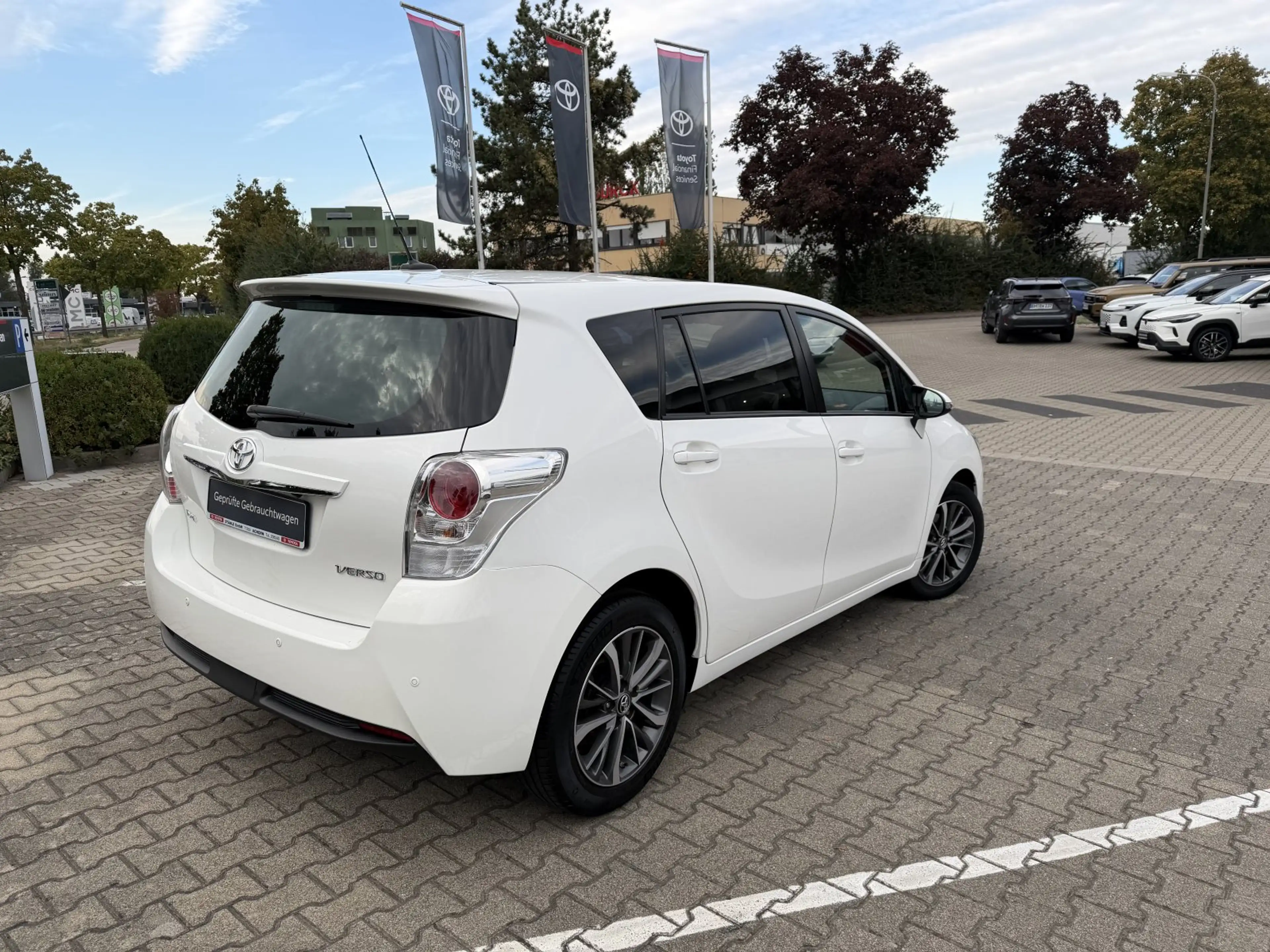 Toyota Verso Executive 7-Sitzer — photo 5