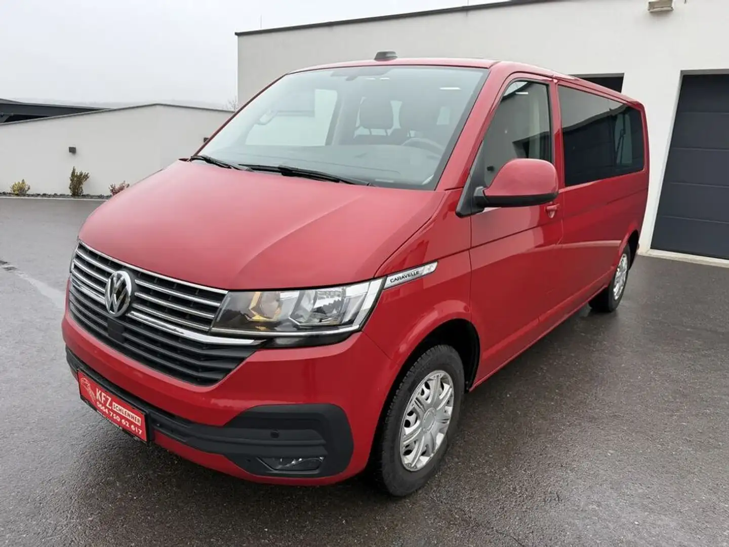 Volkswagen T6 Caravelle Comfortline lang FWD Rot - 1