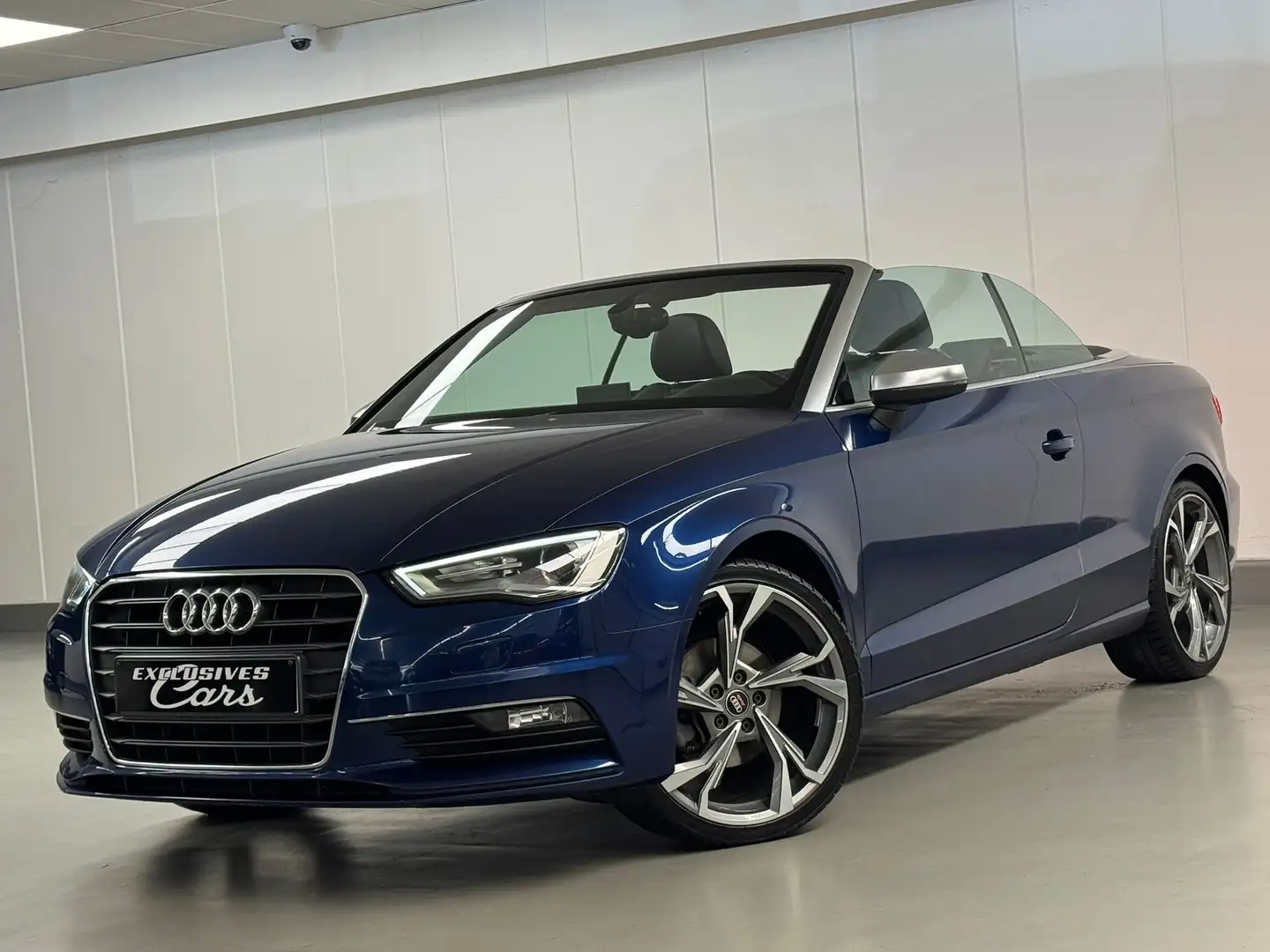 Audi A3 CABRIO 1.6 TDI 110 CV AMBITION GPS CUIR REG JA Blauw - 1