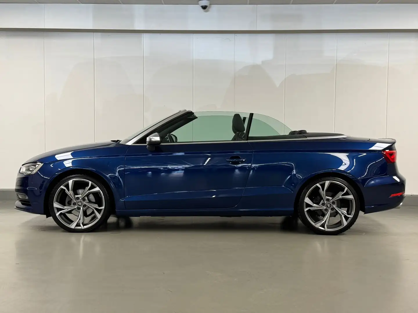 Audi A3 CABRIO 1.6 TDI 110 CV AMBITION GPS CUIR REG JA Blauw - 2