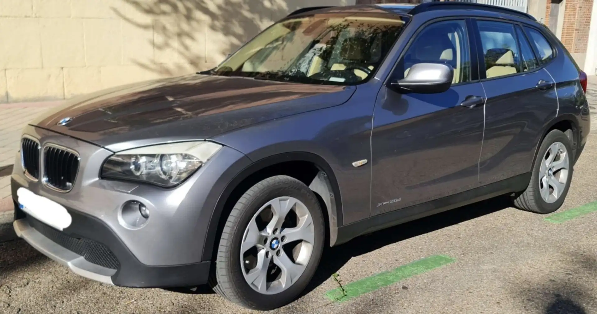 BMW X1 xDrive 20dA - 1