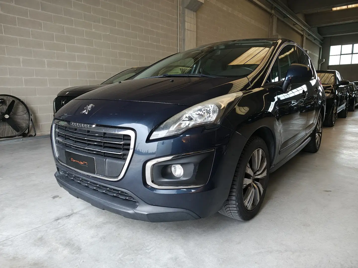 Peugeot 3008 1.6 hdi 8v Active 115cv fap FL*Service* Grau - 1