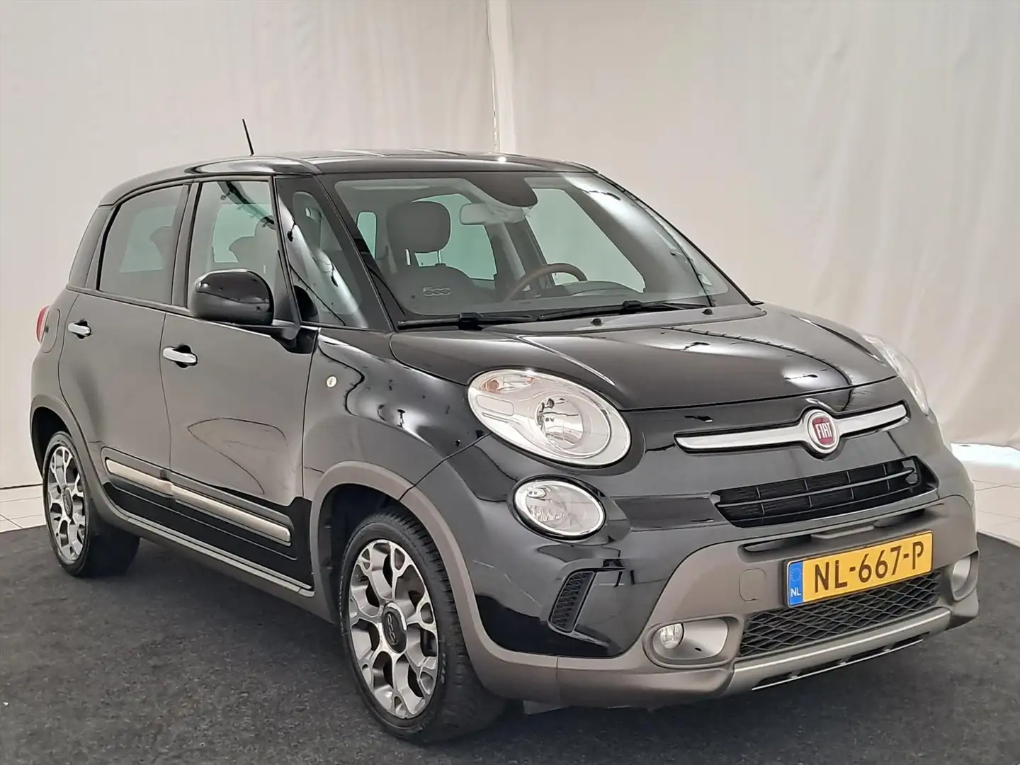 Fiat 500L TwinAir Turbo Eco 105pk Trekking / Navigatie / Cli Noir - 2