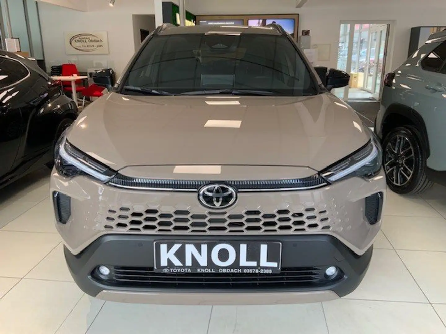 Toyota Corolla Cross 1,8 FWD Teamplayer 2WD Grau - 2