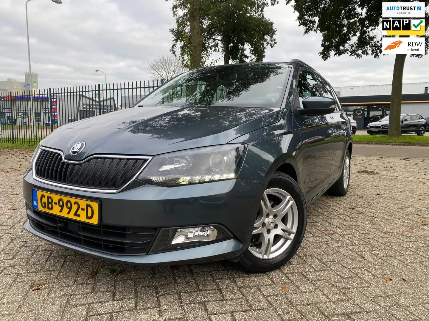 Skoda Fabia 1.2 TSI First Edition Style Cruise airco Trekhaak Gris - 1