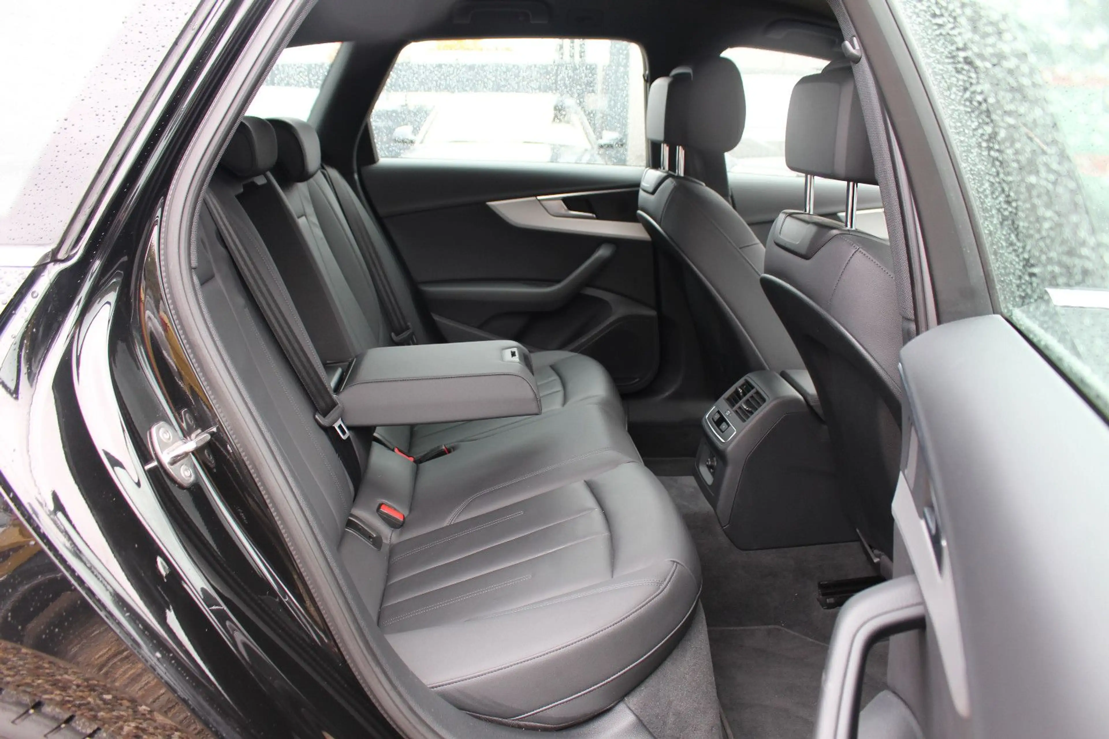 Audi A4 35 TFSI S line*S.Heft*LED*Kamera*Navi*APP*SHZ — photo 9