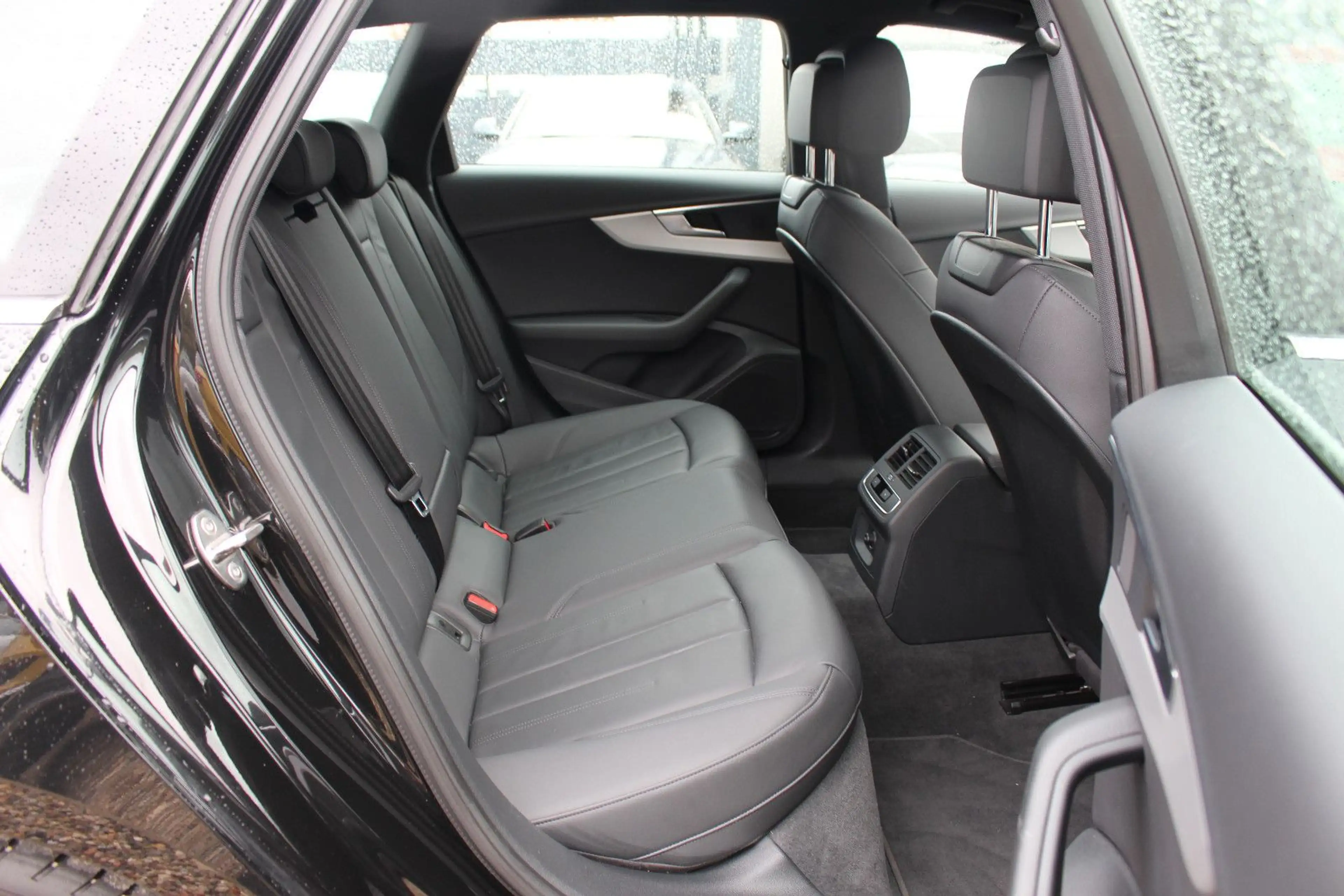 Audi A4 35 TFSI S line*S.Heft*LED*Kamera*Navi*APP*SHZ — photo 10