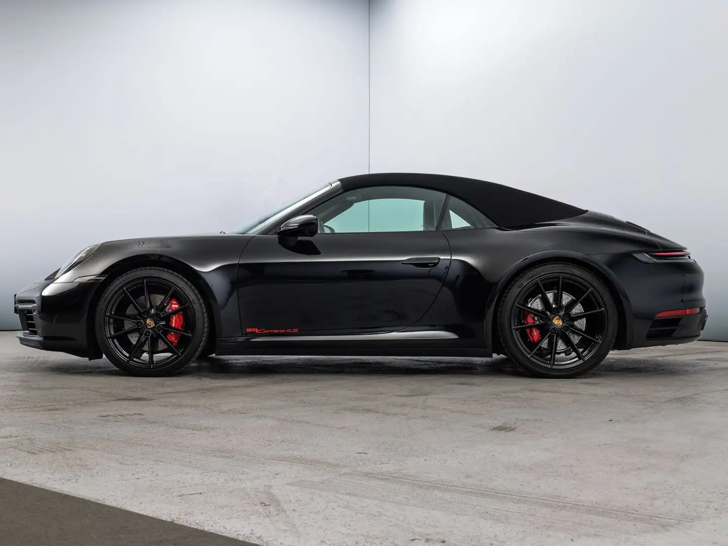 Porsche 911 Carrera 4S Cabriolet I (992) Schwarz - 2