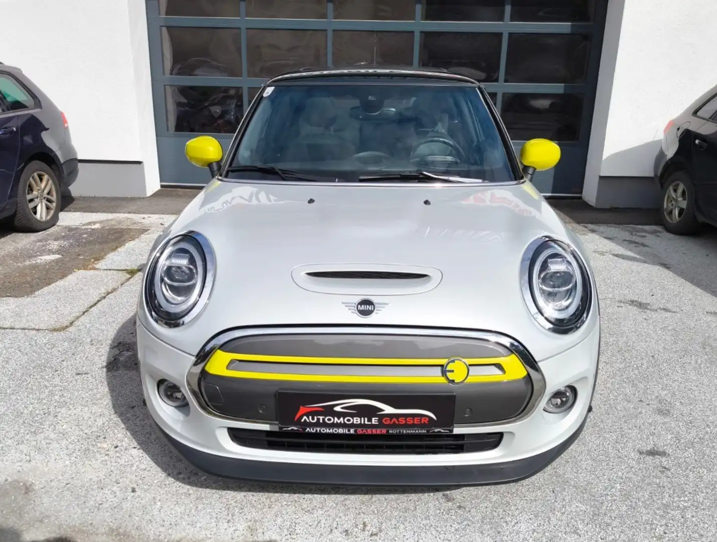 MINI Cooper SE Cooper SE Trim XL Aut. *HeadUp*DCC*Rückfahrkam* Gris - 2