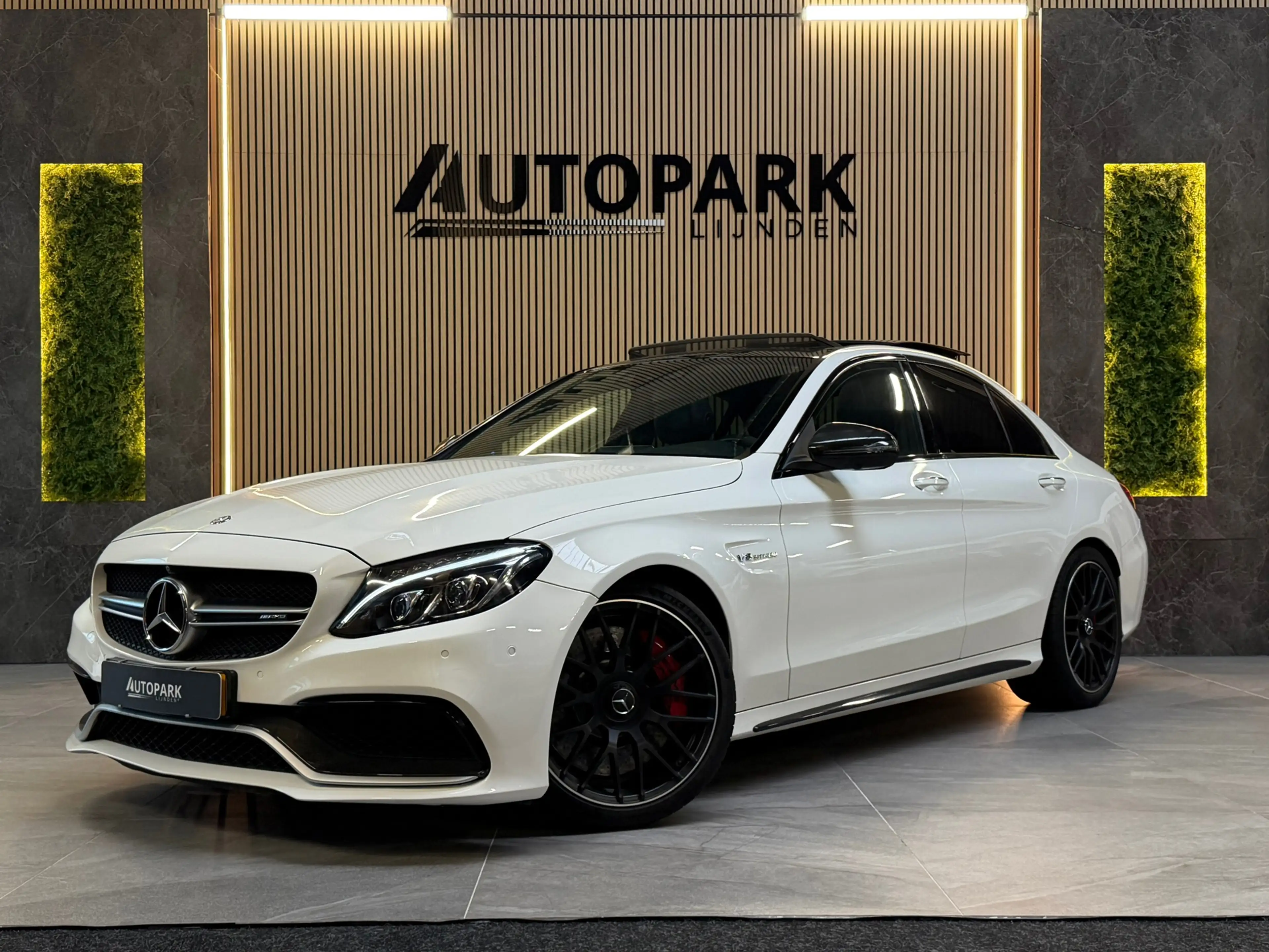 Mercedes-Benz C 63 AMG S |PANO|360 CAMERA|HUD|BURMESTER 3D|CARBON|MEMORY|