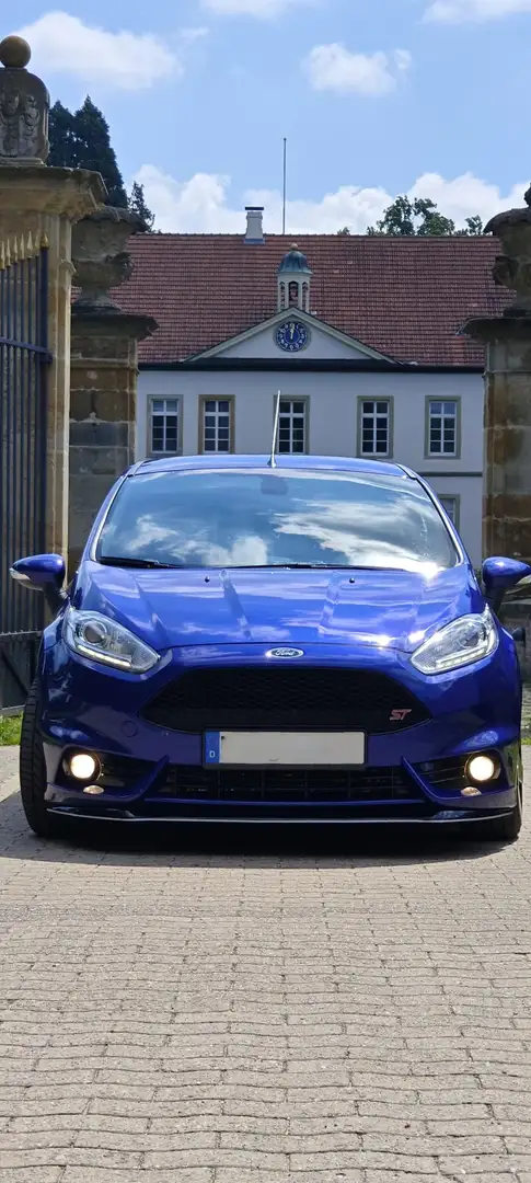 Ford Fiesta 1.6 EcoBoost mit Leder-Sport-Paket ST - 2