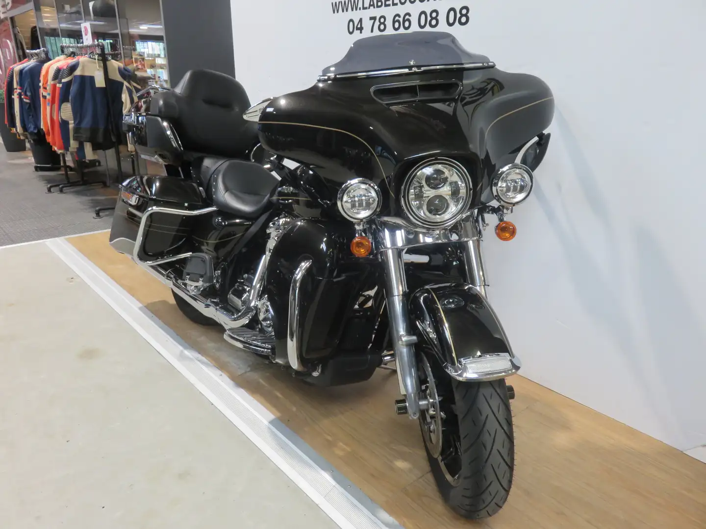 Harley-Davidson Electra Glide Black - 2