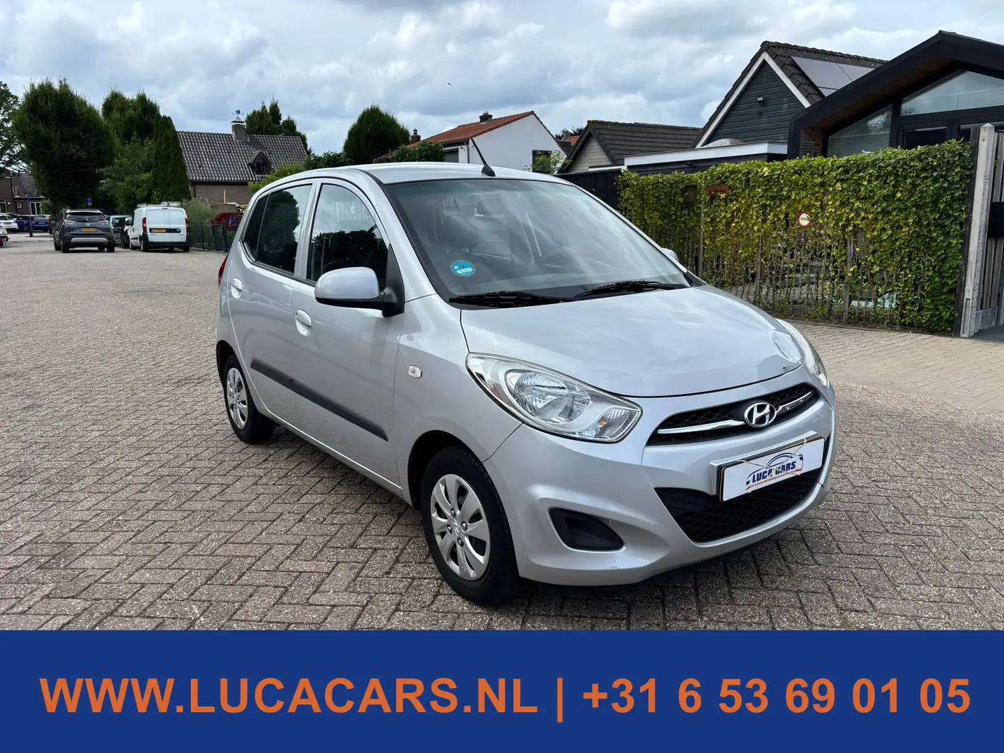 Hyundai i10 1.1 i-Drive Cool AIRCO + NIEUWE APK! Gri - 2