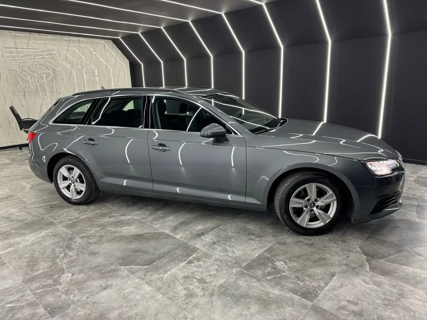 Audi A4 A4 Avant 2.0 tdi Business 150cv multitronic E5 Grigio - 2