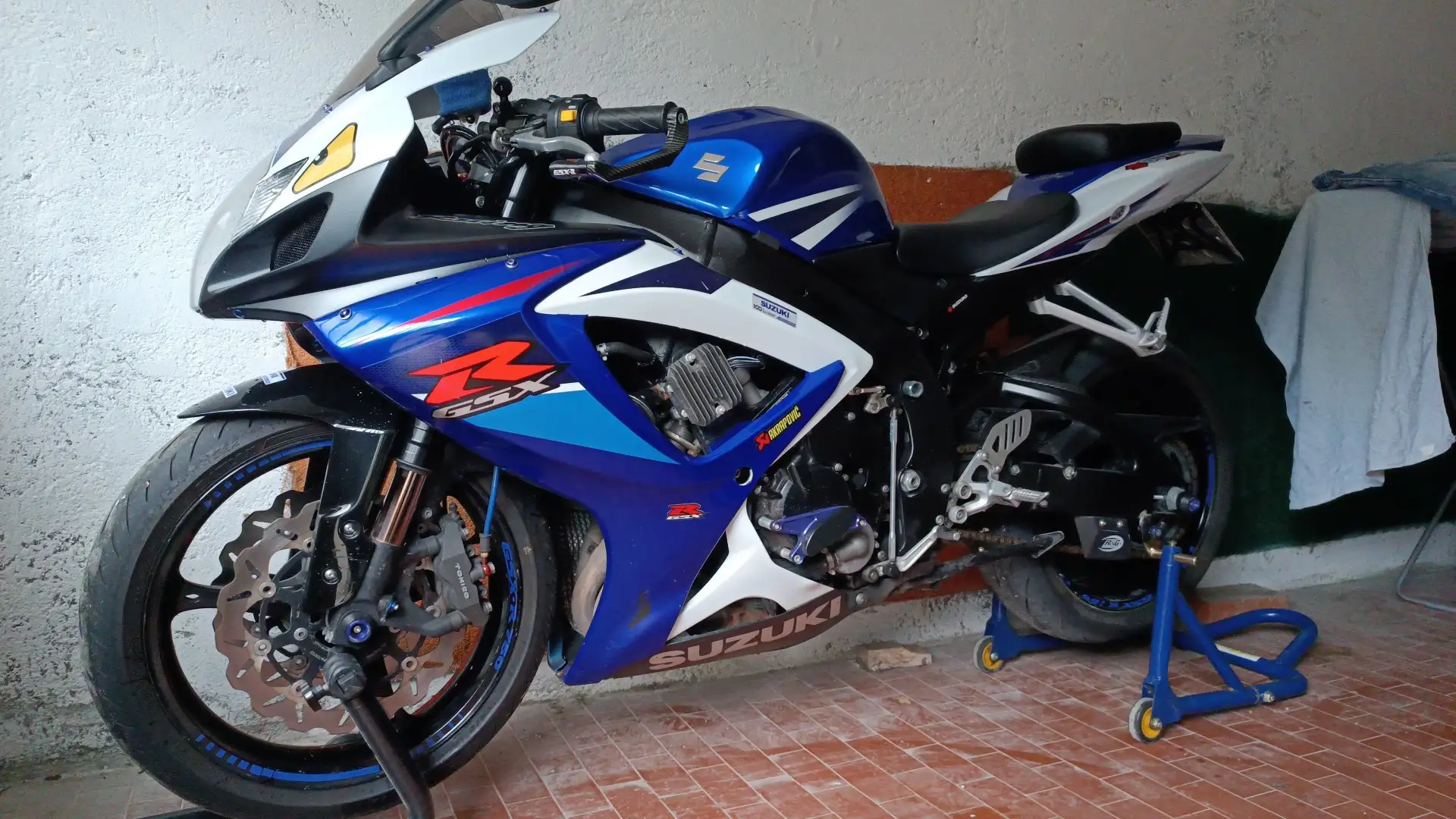 Suzuki GSX-R 750 Azul - 2