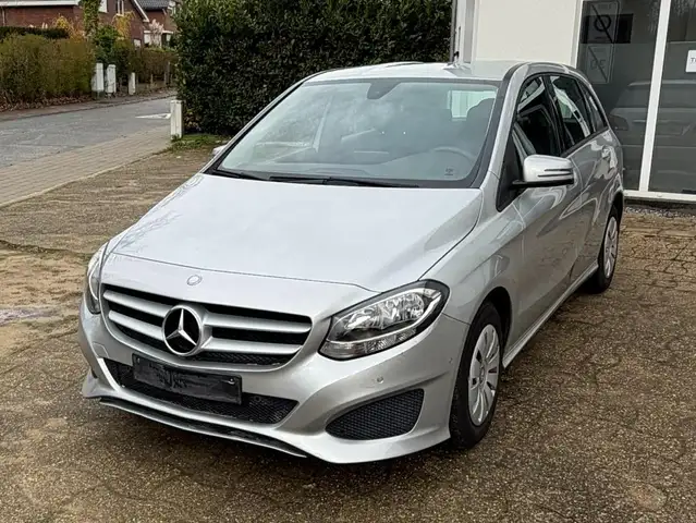 Mercedes-Benz B 180 B 180 BE Edition