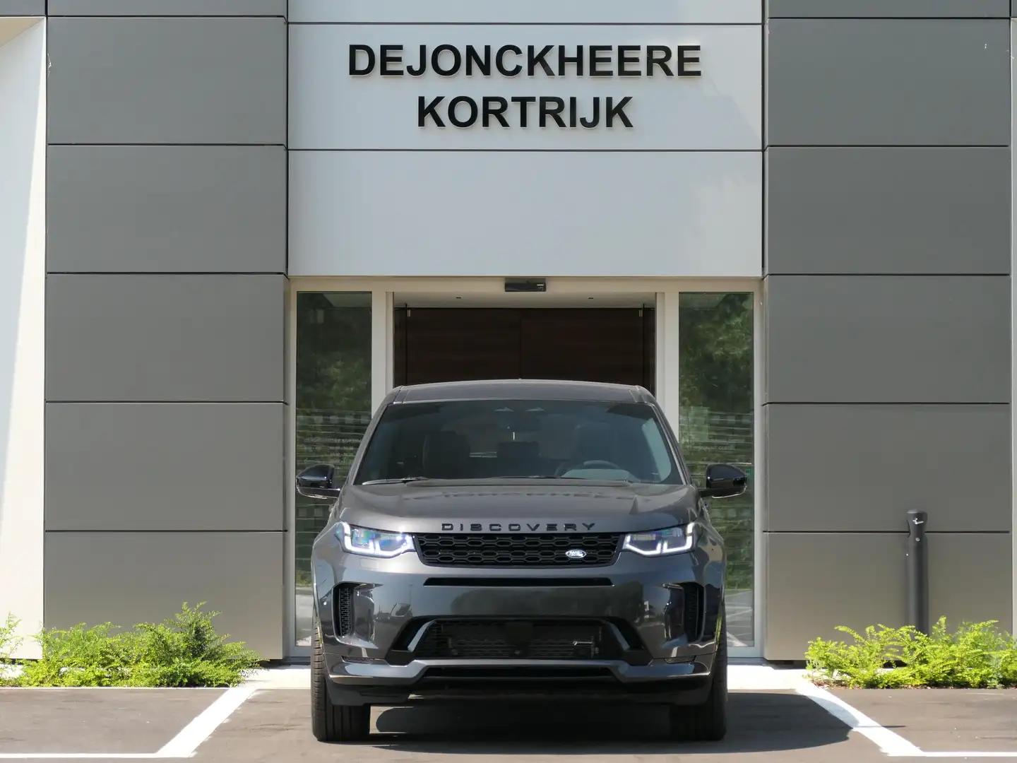Land Rover Discovery Sport R-DYNAMIC SE NEW 0 KM HYBRID Grijs - 2