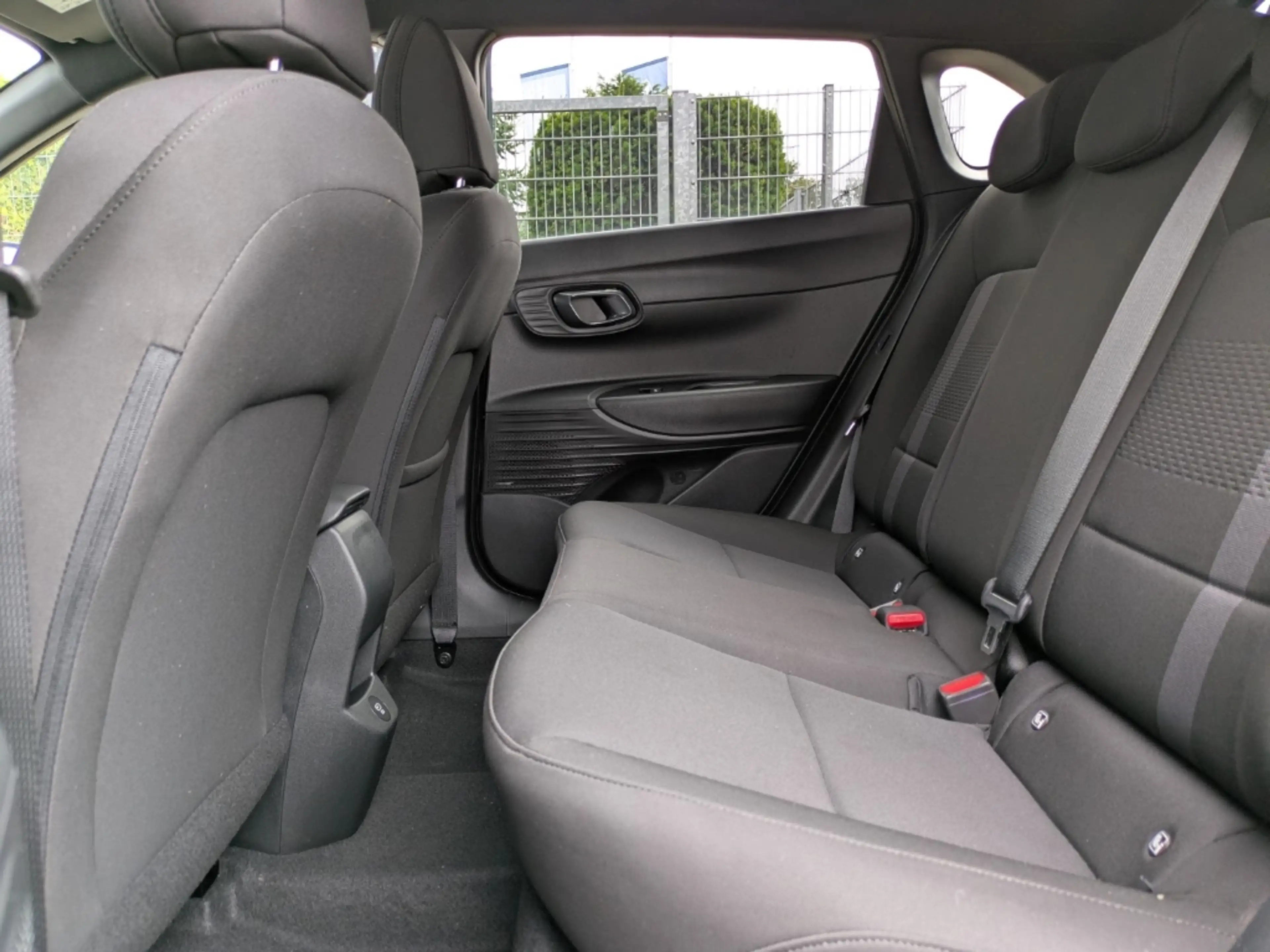 Hyundai i20 (MY26) BLACKLINE 1.0 T-GDI (90PS) 7-DCT Navi Digit — photo 6