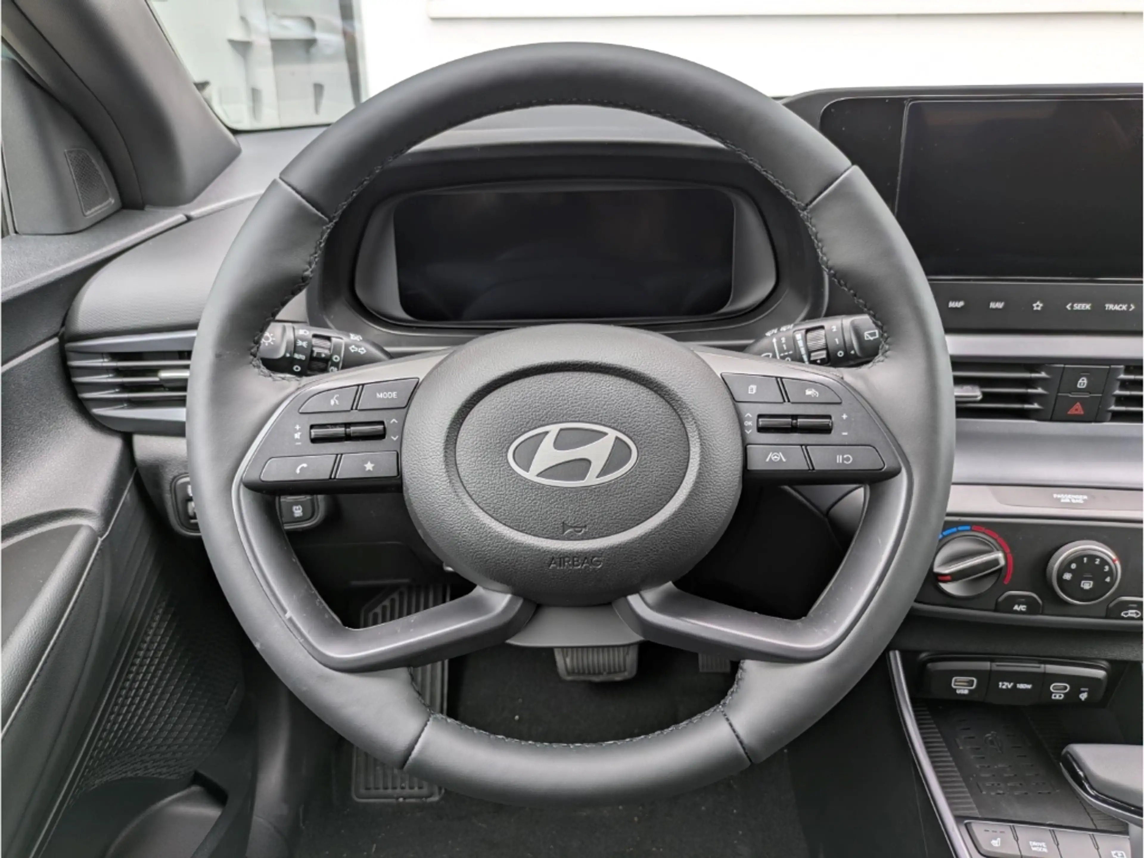 Hyundai i20 (MY26) BLACKLINE 1.0 T-GDI (90PS) 7-DCT Navi Digit — photo 8