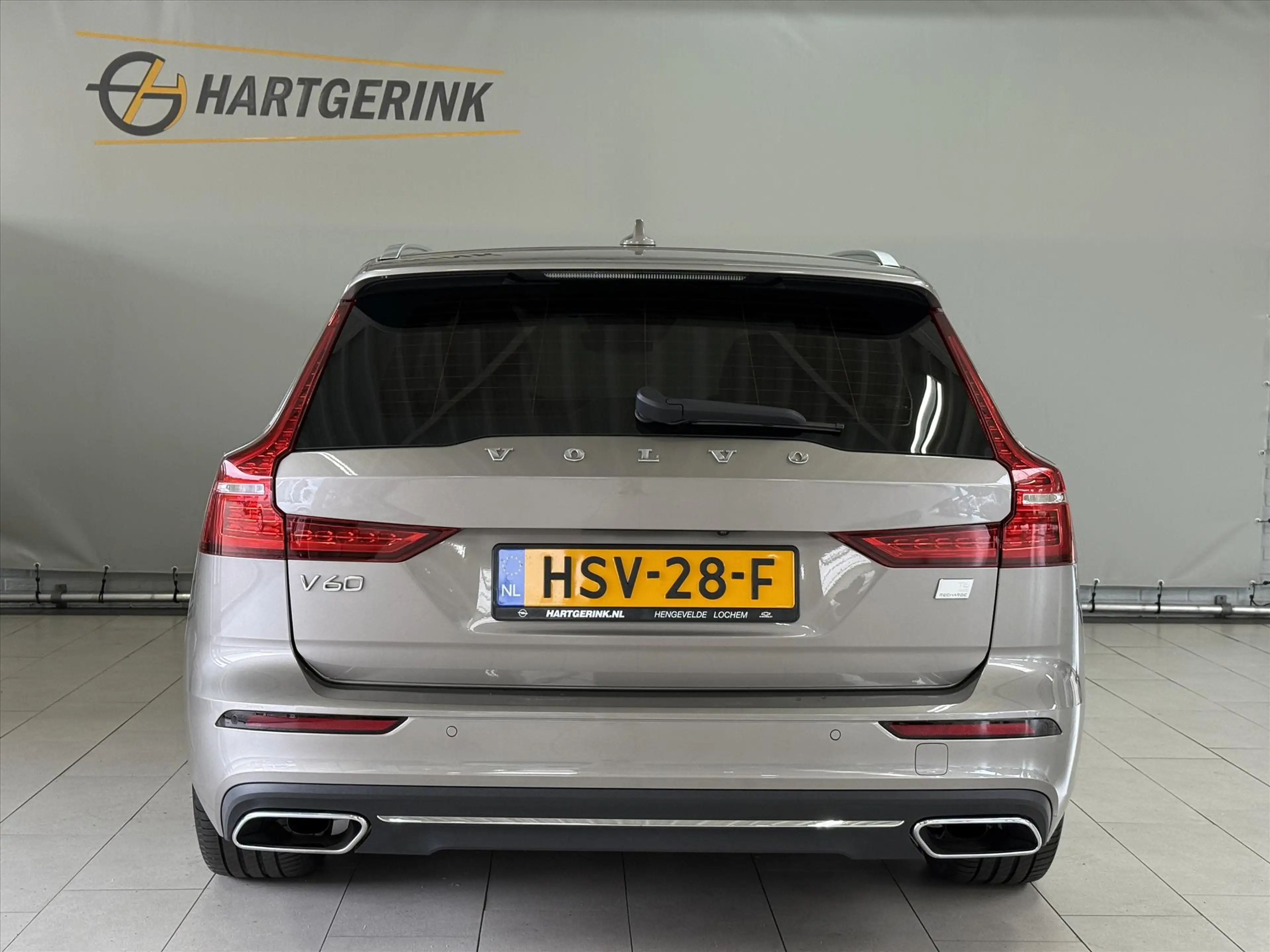 Volvo V60 2.0T6 Recharge Long Range 19 kWh AWD Inscription E — photo 5