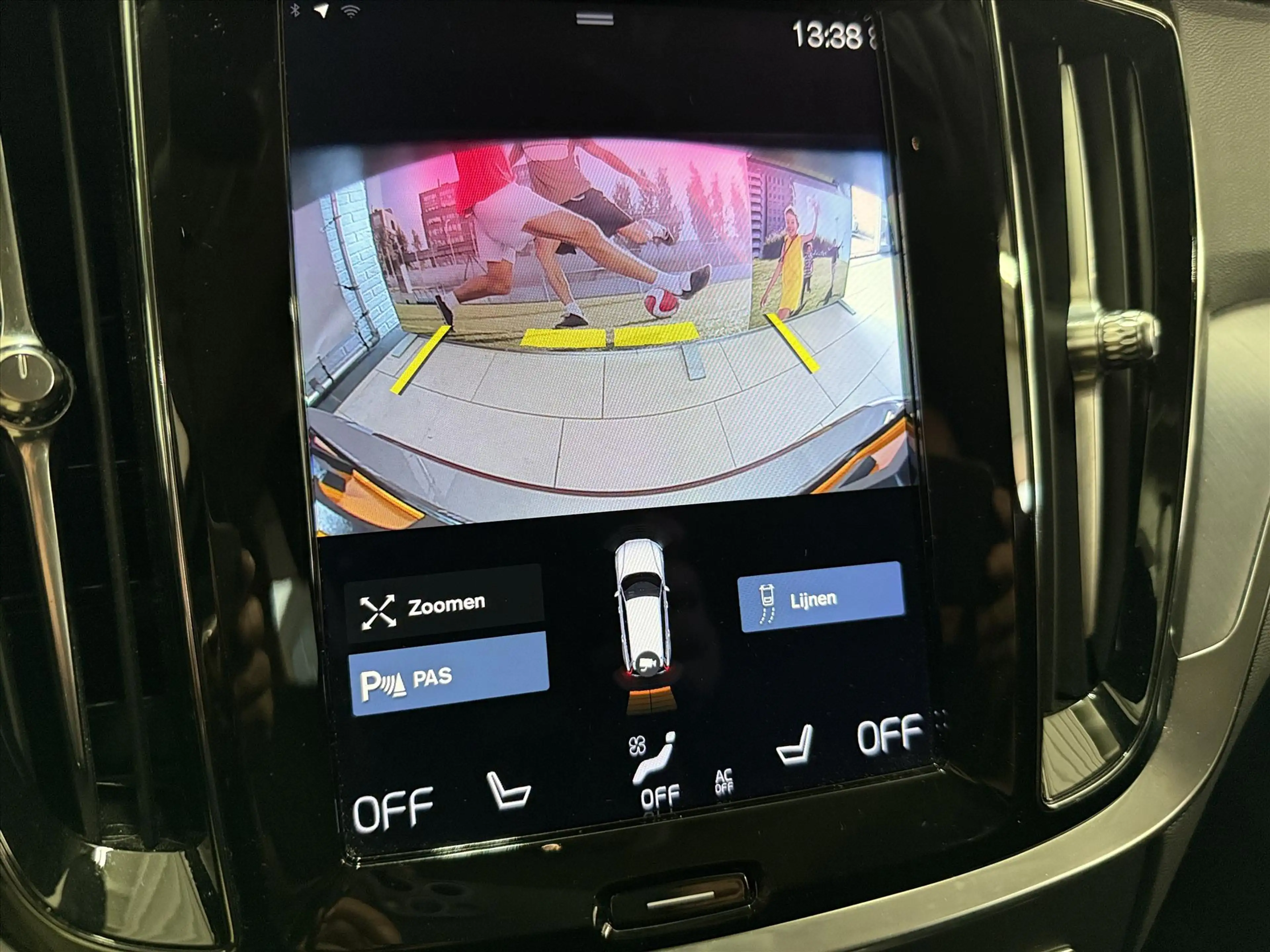 Volvo V60 2.0T6 Recharge Long Range 19 kWh AWD Inscription E — photo 9