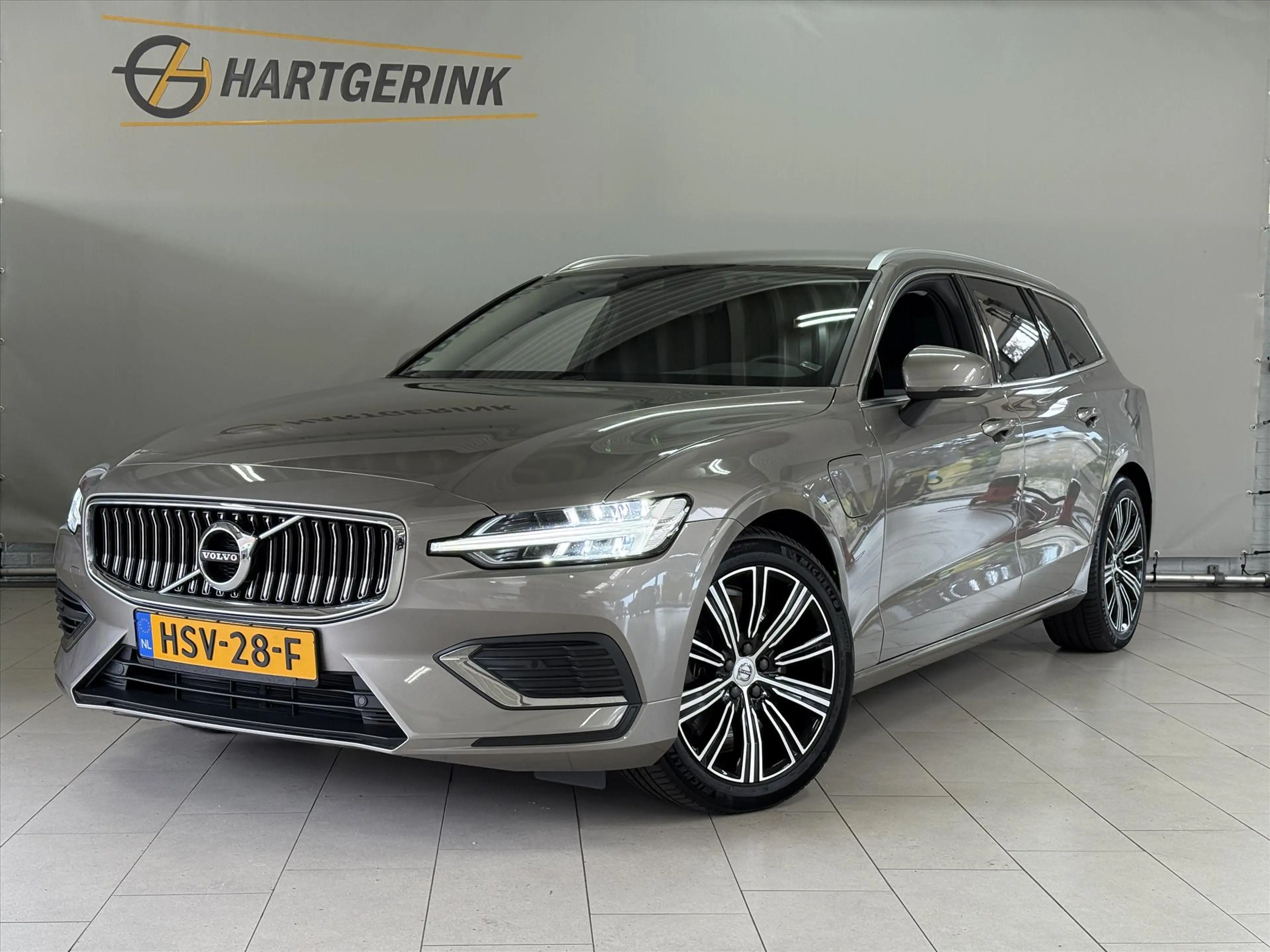 Volvo V60 2.0T6 Recharge Long Range 19 kWh AWD Inscription E
