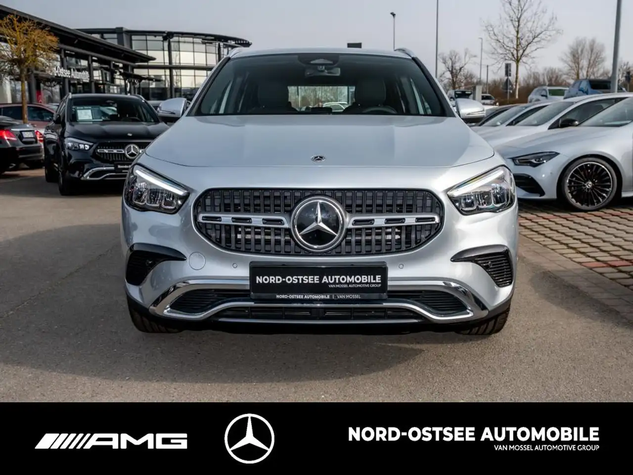 Mercedes-Benz GLA 200 PROGRESSIVE AHK SHZ MBUX KLIMA NAVI 2