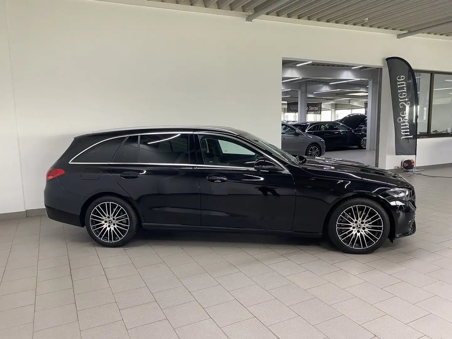 Mercedes-Benz C 200 T AVANTGARDE DIST+DIGITAL+AHK+360°+MEMORY Schwarz - 2