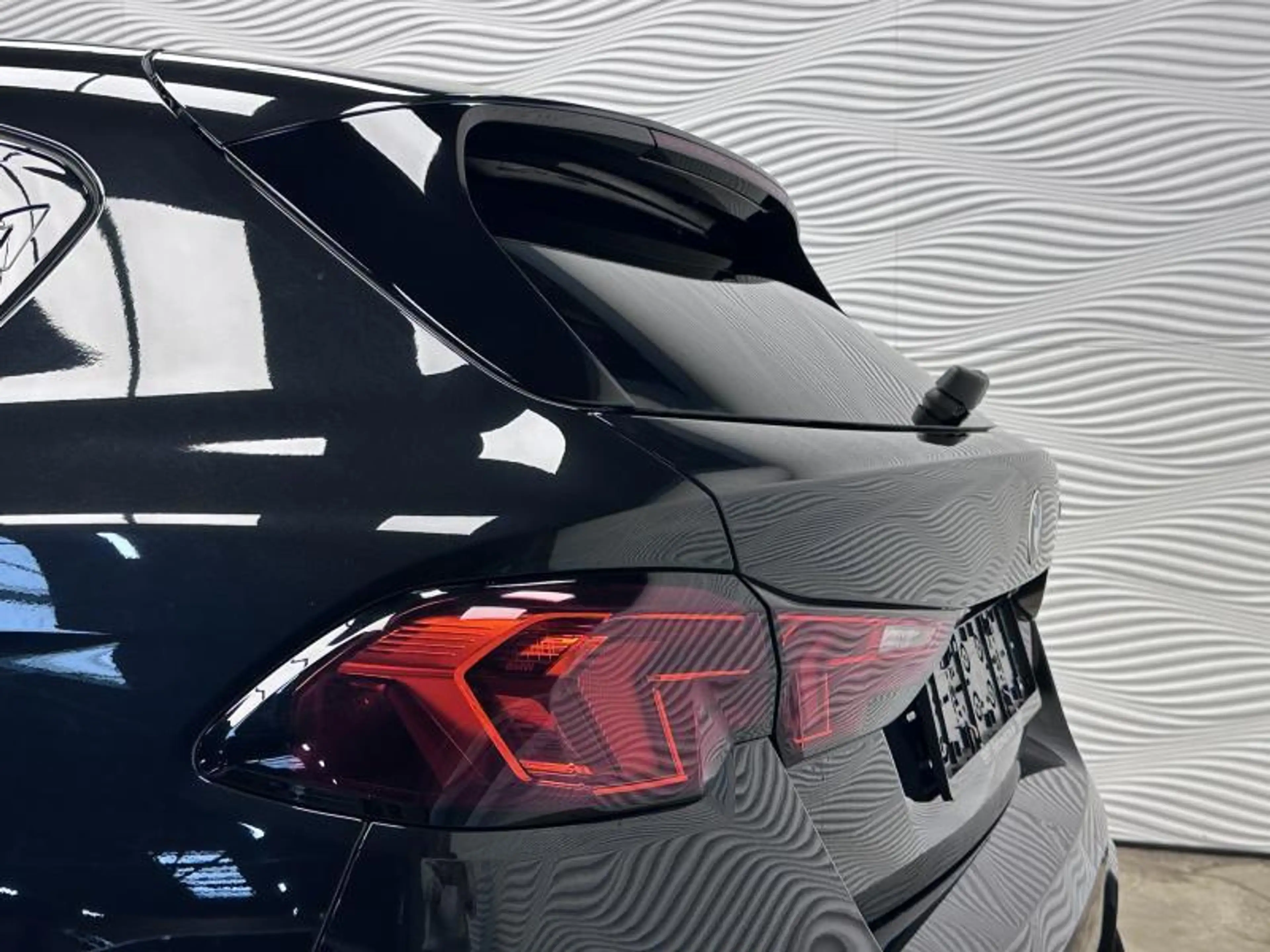 BMW 120 d*AUT*M-SPORT*ICONIC GLOW*ACC* — photo 15