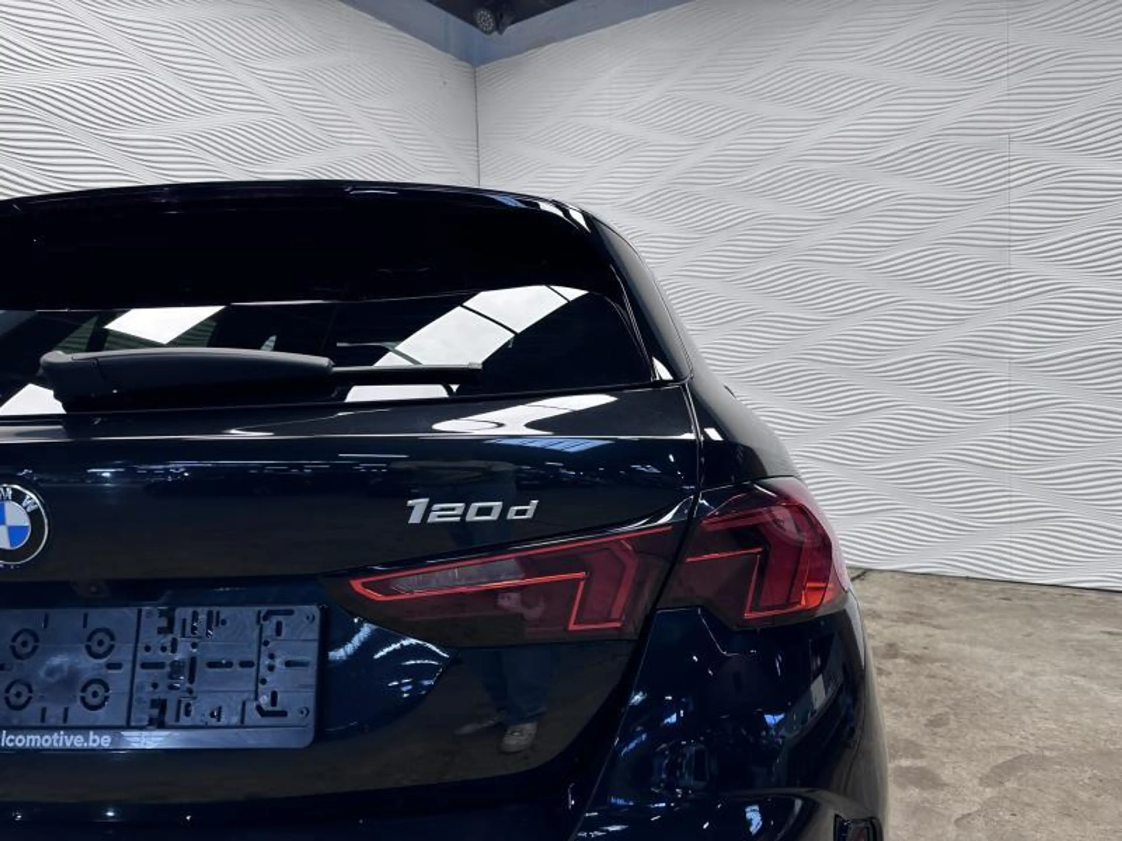 BMW 120 d*AUT*M-SPORT*ICONIC GLOW*ACC* — photo 13