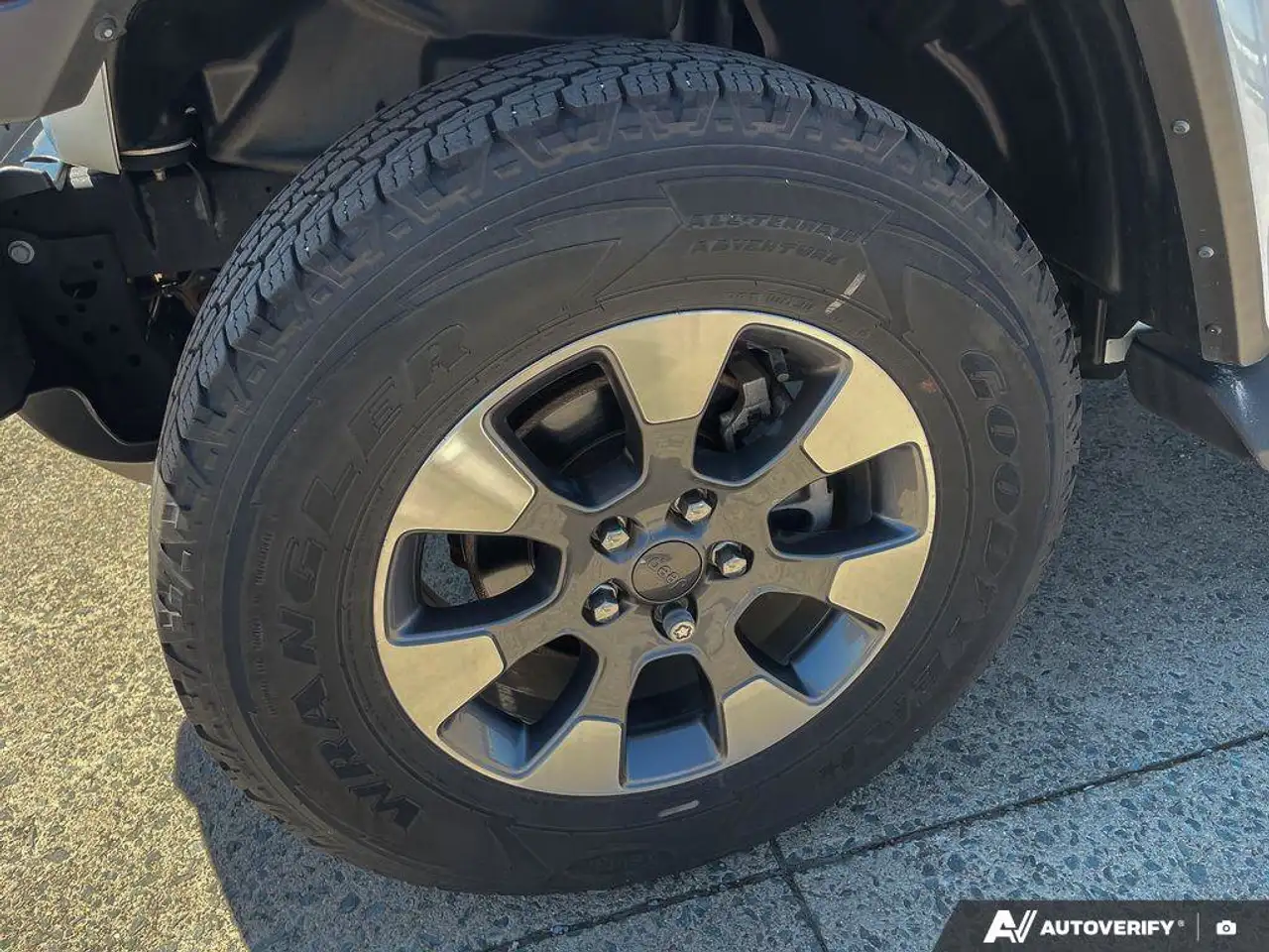 Jeep Wrangler снимка Jeep Wrangler