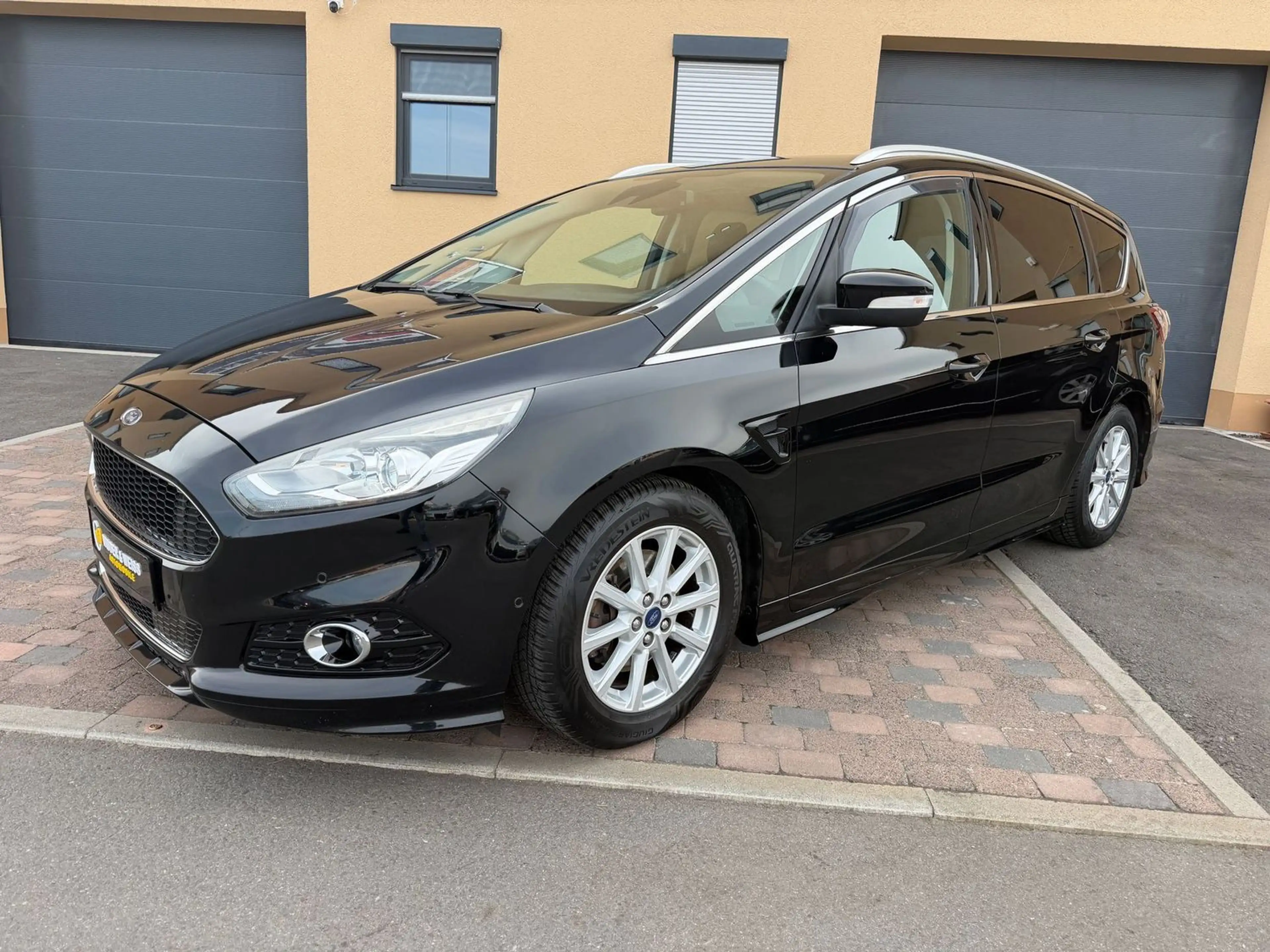 Ford S-Max 2.0 TDCI Titanium SPORT 7-SITZER/ALCANTARA/SPUR