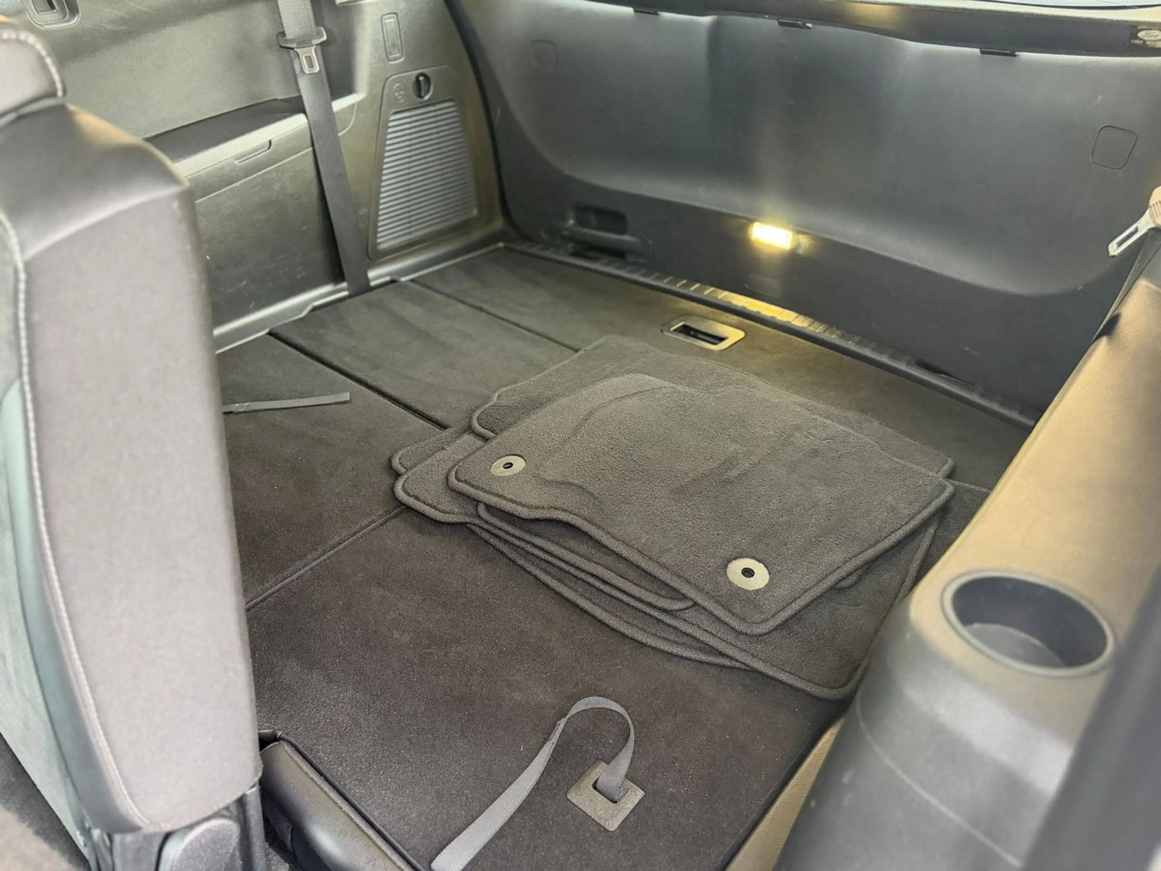 Ford S-Max 2.0 TDCI Titanium SPORT 7-SITZER/ALCANTARA/SPUR — photo 16