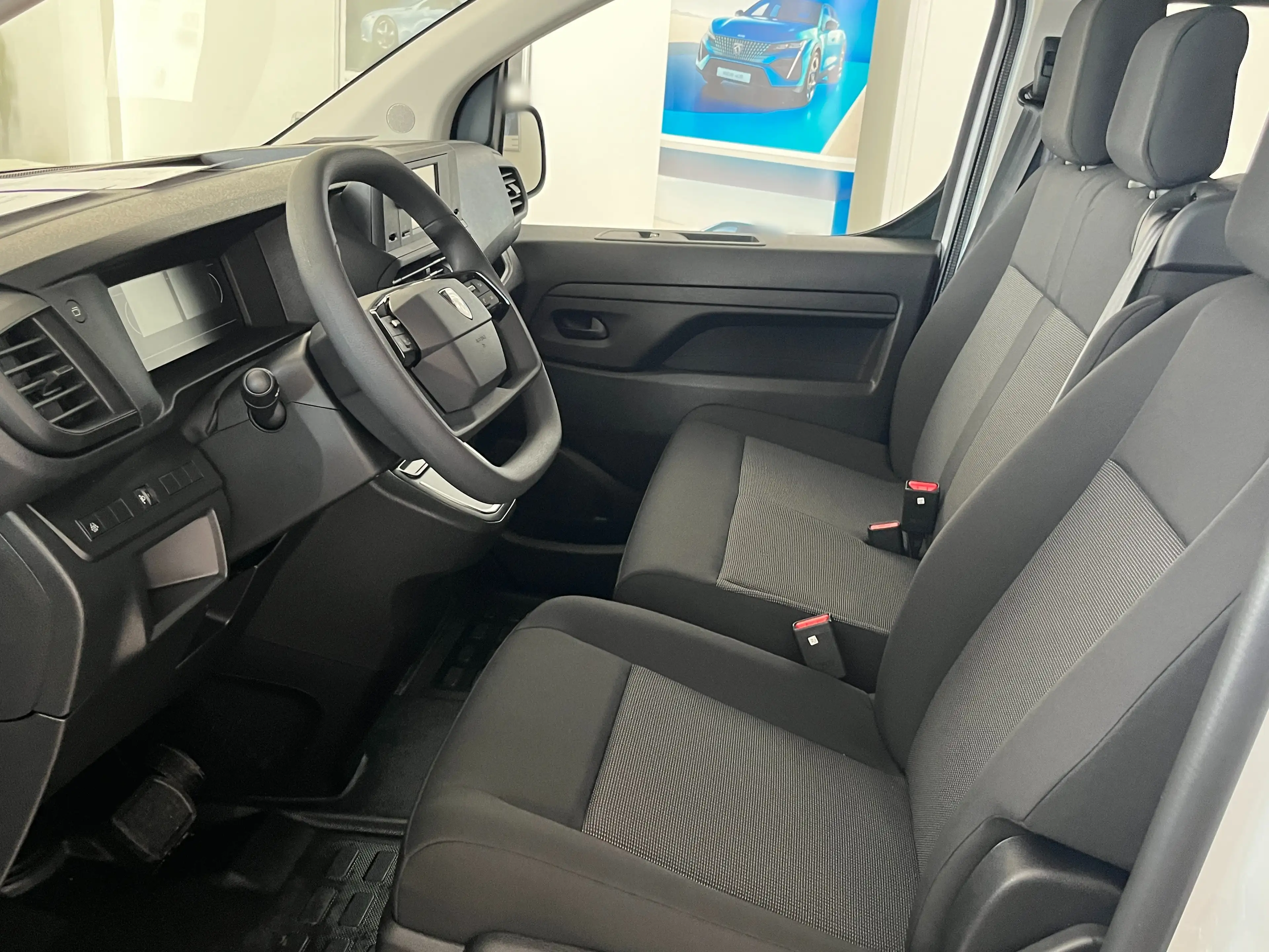 Peugeot Traveller Traveller BlueHDi 180 L3 2.0  EAT8 Active — photo 2
