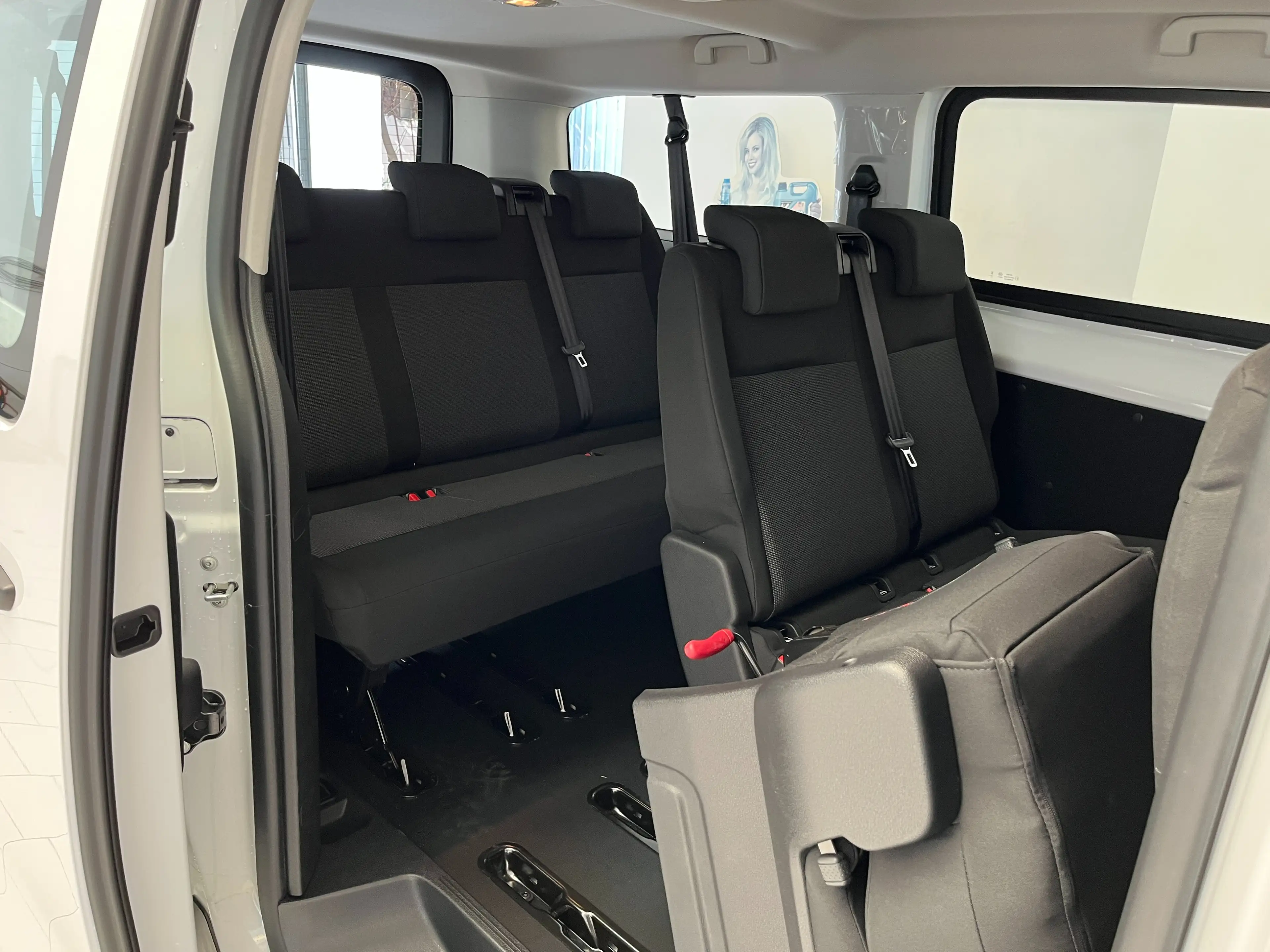 Peugeot Traveller Traveller BlueHDi 180 L3 2.0  EAT8 Active — photo 9