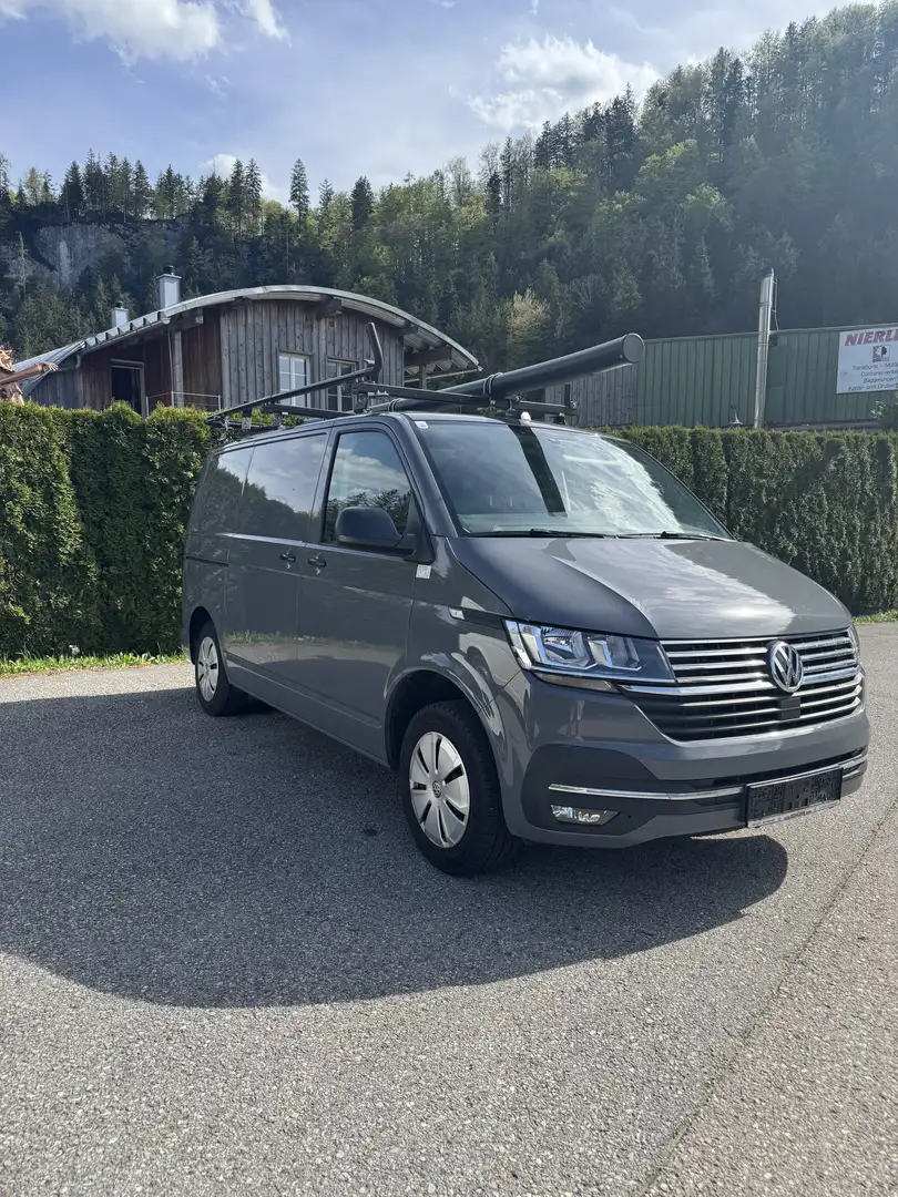 Volkswagen T6.1 Transporter Grau - 1