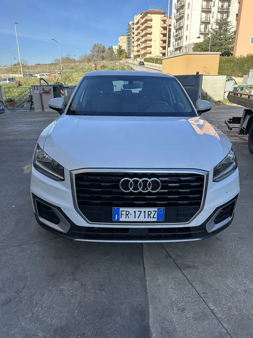 Audi Q2 1.6 tdi Design s-tronic - 2
