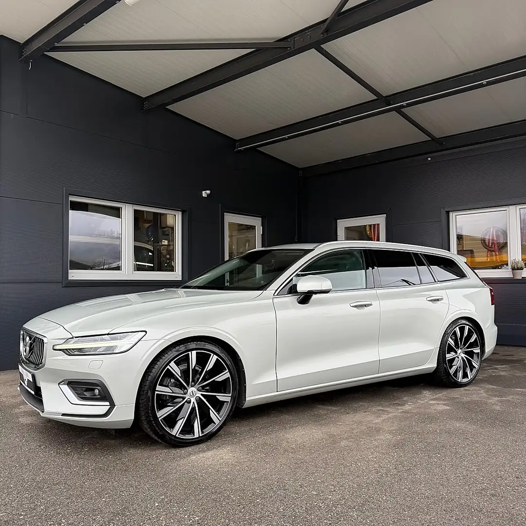 Volvo V60 D4 Inscription Geartronic Grau - 2