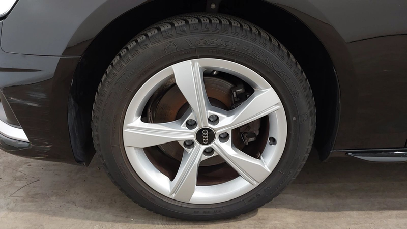 Audi A4 Avant 35 TFSI advanced 35 TFSI S-tronic AHK — photo 5