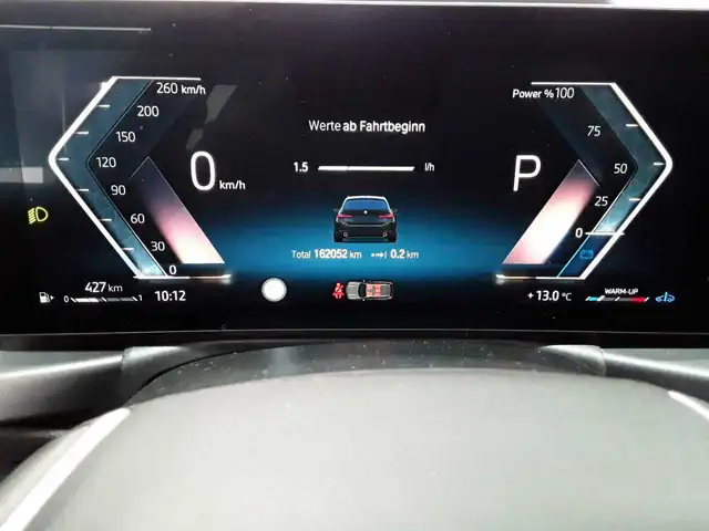 BMW 3 Series view 11