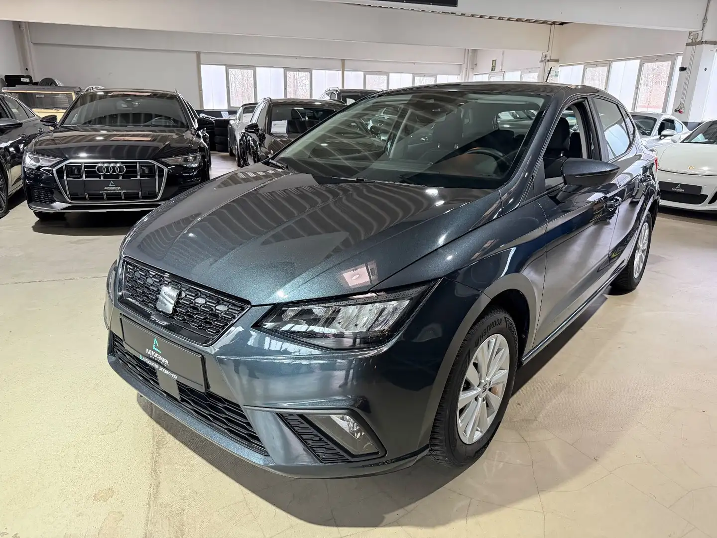 SEAT Ibiza Style *Navi*LED*Pdc*CarPlay* Gris - 2